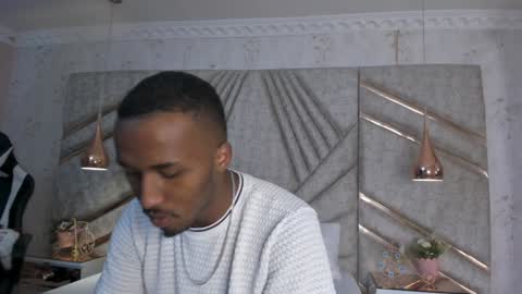 Snapshot of jamesparck chatting on January 16, 12:09 pm James online show from January 16, 12:09 pm