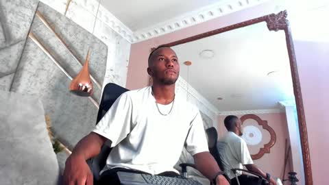 Snapshot of jamesparck chatting on January 23, 5:52 pm James online show from January 23, 5:52 pm