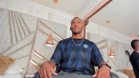 Snapshot of jamesparck chatting on January 26, 6:37 pm James online show from January 26, 6:37 pm