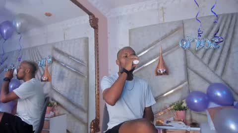 Snapshot of jamesparck chatting on February 16, 12:21 pm James online show from February 16, 12:21 pm