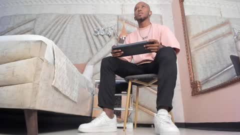 Snapshot of jamesparck chatting on February 22, 11:35 am James online show from February 22, 11:35 am