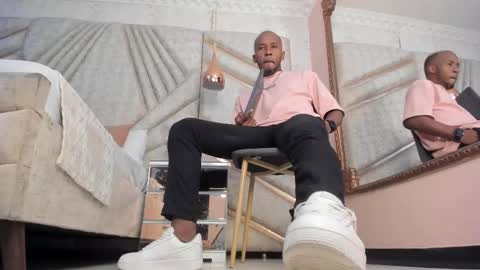 Snapshot of jamesparck chatting on February 22, 2:41 pm James online show from February 22, 2:41 pm