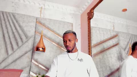 Snapshot of jamesparck chatting on March 1, 12:01 pm James online show from March 1, 12:01 pm