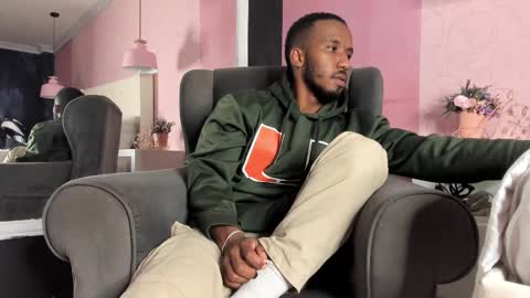 Snapshot of jamesparck chatting on February 20, 11:16 pm James online show from February 20, 11:16 pm