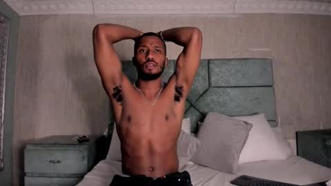 Snapshot of jamesparck chatting on February 24, 8:18 pm James online show from February 24, 8:18 pm