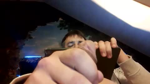 jamessisi online show from March 26, 1:33 am