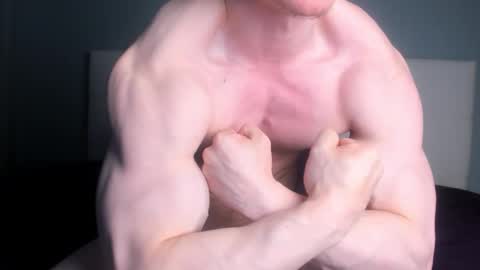 Snapshot of jamesstong chatting on September 18, 3:25 pm James Strong online show from September 18, 3:25 pm