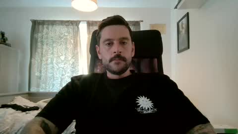 Snapshot of jamesuk420 chatting on July 13, 5:05 pm jamesuk420 online show from July 13, 5:05 pm