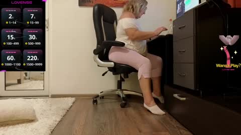 jameyla online show from January 7, 7:20 am