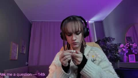 jamie_chung online show from March 8, 3:10 am