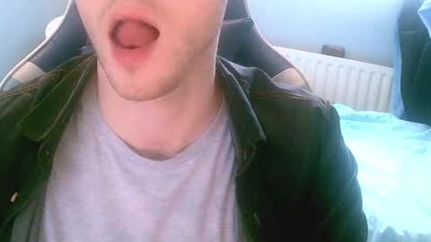 Snapshot of jamie_lad chatting on December 11, 11:19 am Jamie online show from December 11, 11:19 am