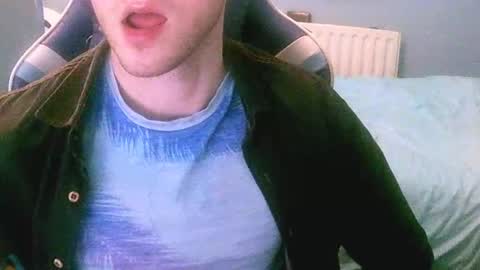 Snapshot of jamie_lad chatting on December 12, 10:34 am Jamie online show from December 12, 10:34 am