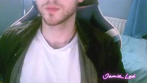 Snapshot of jamie_lad chatting on December 26, 9:37 pm Jamie online show from December 26, 9:37 pm