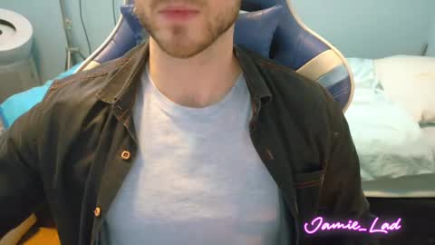 Snapshot of jamie_lad chatting on January 7, 10:32 am Jamie online show from January 7, 10:32 am