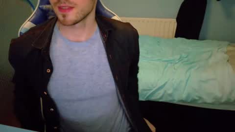 Snapshot of jamie_lad chatting on January 14, 9:09 pm Jamie online show from January 14, 9:09 pm