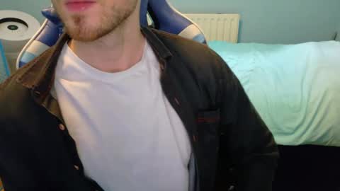 Snapshot of jamie_lad chatting on January 21, 1:43 pm Jamie online show from January 21, 1:43 pm