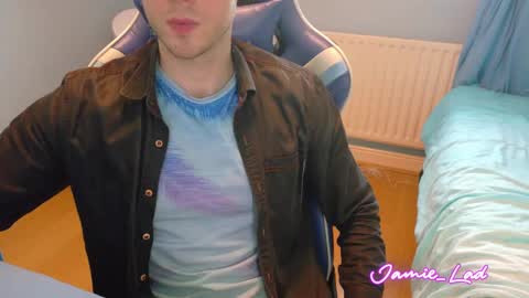 Snapshot of jamie_lad chatting on February 20, 9:22 am Jamie online show from February 20, 9:22 am