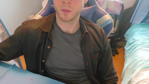 Snapshot of jamie_lad chatting on February 21, 11:01 am Jamie online show from February 21, 11:01 am