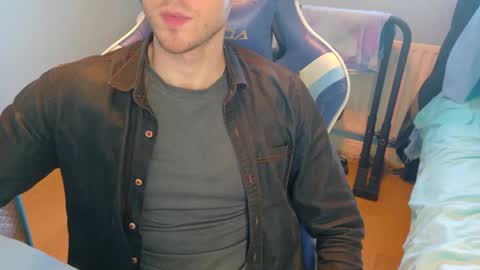 Snapshot of jamie_lad chatting on February 22, 10:29 am Jamie online show from February 22, 10:29 am