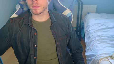 Snapshot of jamie_lad chatting on March 2, 11:39 am Jamie online show from March 2, 11:39 am