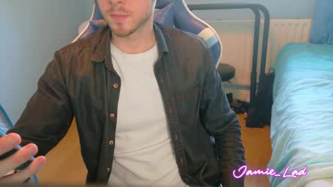 Snapshot of jamie_lad chatting on March 8, 9:39 am Jamie online show from March 8, 9:39 am
