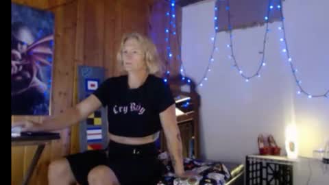 Jamie Bottoms online show from July 20, 3:47 pm