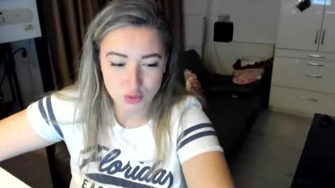 jamielanecb online show from December 2, 9:54 pm