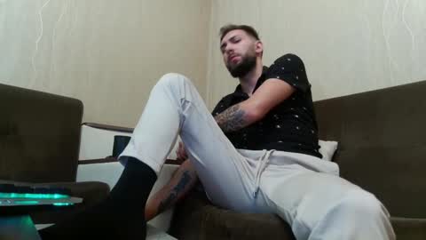 Robbie online show from February 8, 3:30 am