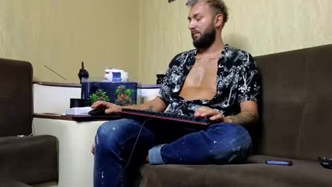 Robbie online show from September 12, 7:08 am