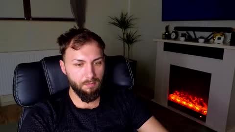 Snapshot of jamienoxus chatting on February 26, 6:12 am Robbie online show from February 26, 6:12 am