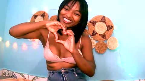 Snapshot of jamillah8 chatting on March 13, 7:37 am jamillah8 online show from March 13, 7:37 am