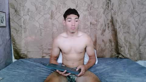 Jamithindependent model online show from March 19, 2:21 pm