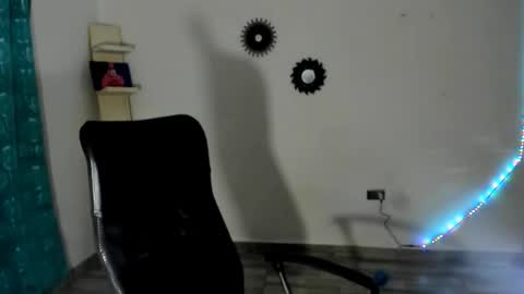 jan_milkhot online show from December 23, 5:05 am