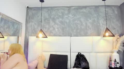 Jana Hancock online show from April 10, 12:10 pm