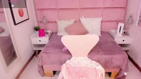 Janah Myers online show from October 25, 1:24 am