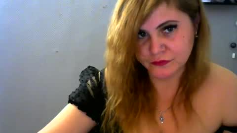 janaloveli online show from January 6, 7:45 pm