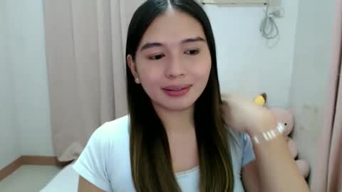 Snapshot of jane_bratxxx chatting on May 19, 11:00 pm YOUR LOVELY JANE online show from May 19, 11:00 pm