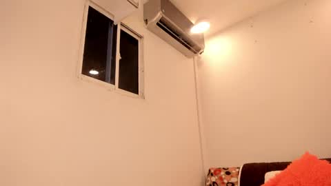 Snapshot of jane_monttgomery chatting on January 2, 11:27 pm Jane M online show from January 2, 11:27 pm