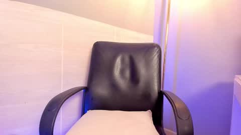 JANE  online show from February 14, 7:07 am