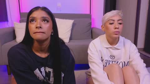 Snapshot of janehart_ chatting on December 4, 12:30 am Jane online show from December 4, 12:30 am