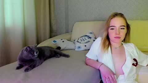 Janice online show from December 13, 3:27 am