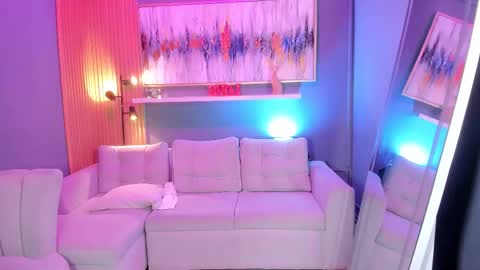 Janinne  online show from March 6, 10:56 am