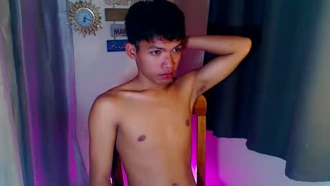 janlloyd04 online show from March 17, 6:28 am