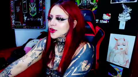 Snapshot of janna_ink chatting on June 25, 5:12 am online show from June 25, 5:12 am