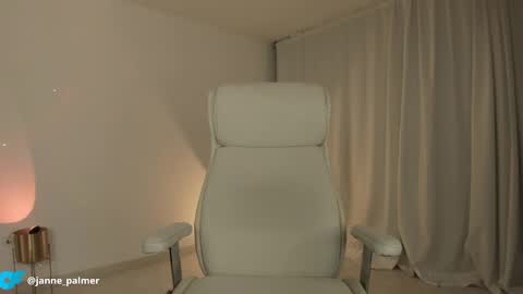 janne_palmer_ online show from October 6, 6:27 pm