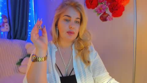 Snapshot of jansylines chatting on December 30, 7:00 pm JansyLines online show from December 30, 7:00 pm