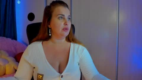 Snapshot of jansylines chatting on July 19, 2:43 pm JansyLines online show from July 19, 2:43 pm