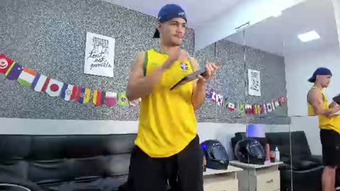 Snapshot of jared_cole chatting on July 15, 11:26 am Jared online show from July 15, 11:26 am