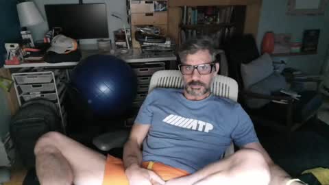 Snapshot of jareth_returns chatting on June 29, 1:45 am jareth_returns online show from June 29, 1:45 am