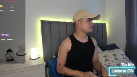 JARETHH online show from October 15, 11:10 am